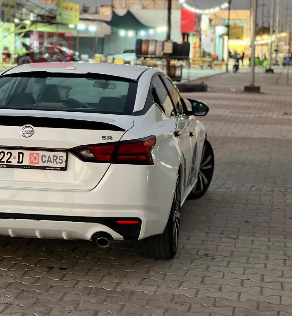 نیسان ئەلتیما